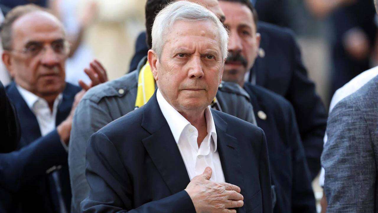 Fenerbahçe'de kadro dışı kalmak için her şeyi yaptı: Anında Aziz Yıldırım'ın odasına koştu! 3